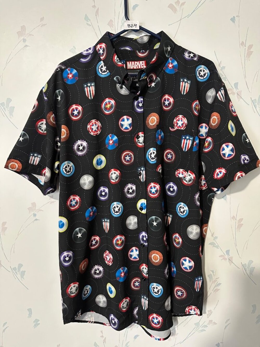 Marvel RSVLTS Mens Captain America Button Shirt XL Black With Shield Print